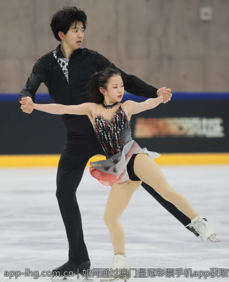 如何通过澳门皇冠彩票手机app获取官网登录